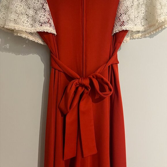 Vintage hand-made lace dress - Picture 4 of 5